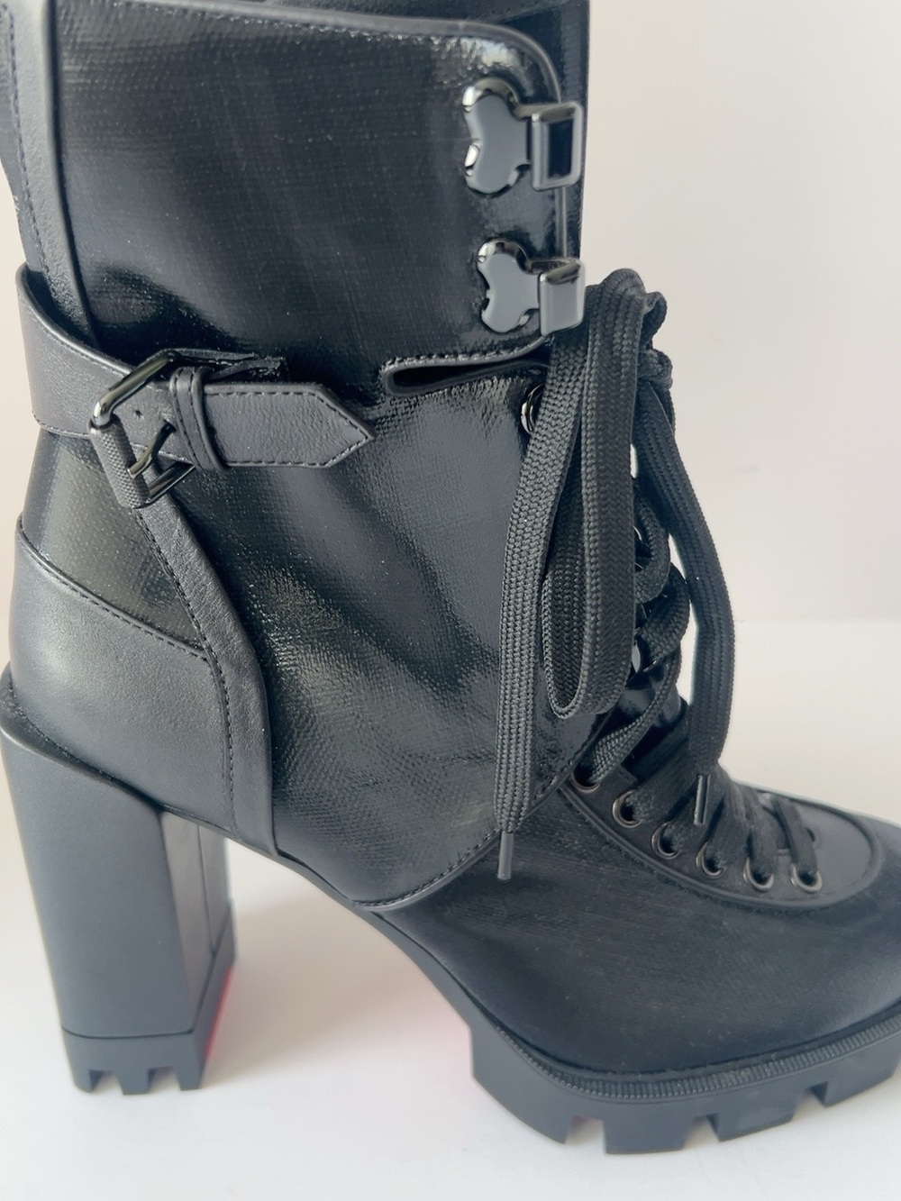 NIB Christian Louboutin Macademia 70 Black Combat Boots EU 40 Red Sole - Picture 2 of 16
